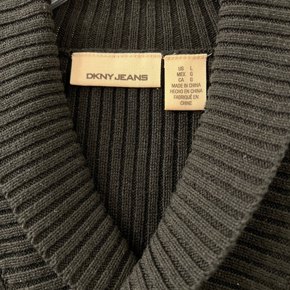 DKNY Men’s Knit Sweater - Picture 2 of 5
